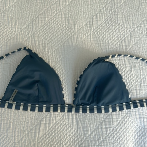 Vitamin A Swim top - Picture 2 of 4